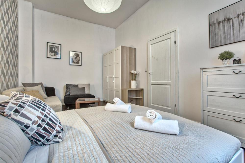 Apartment Tyzenhauz Zygmunta Augusta Street