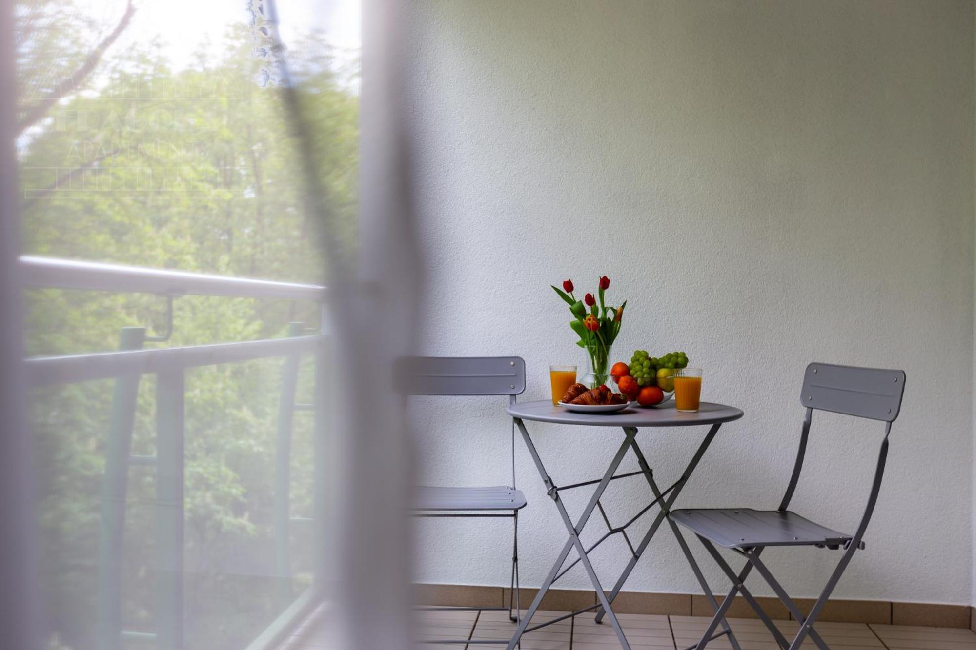 Fragola Old Town Apartment *