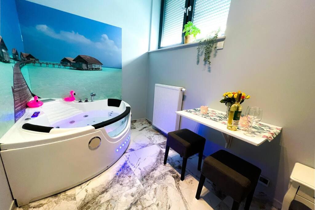 Apartment Hot Jacuzzi In Cracow Krakow
