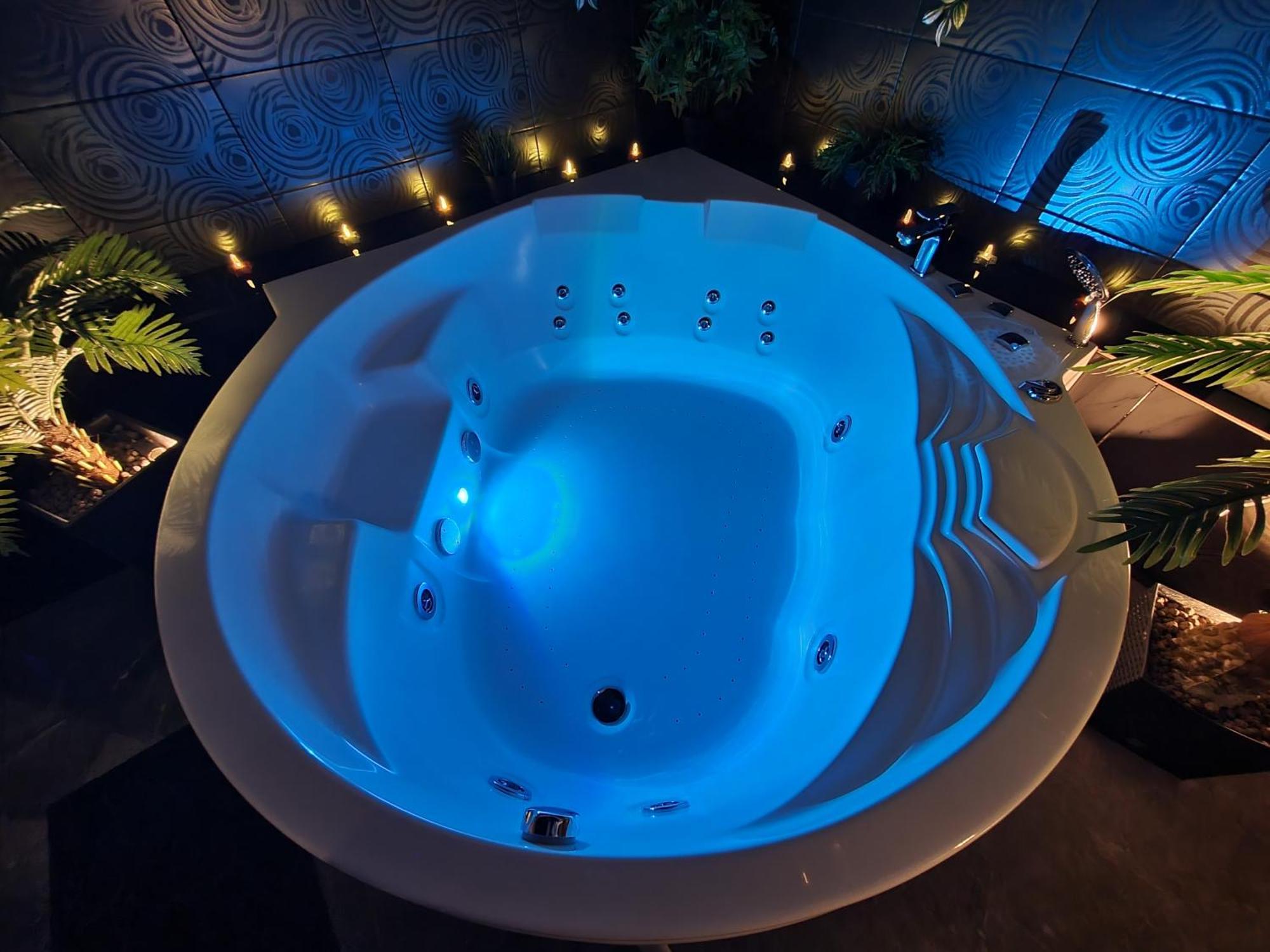 Z Jacuzzi Rynek Aparthotel 3*