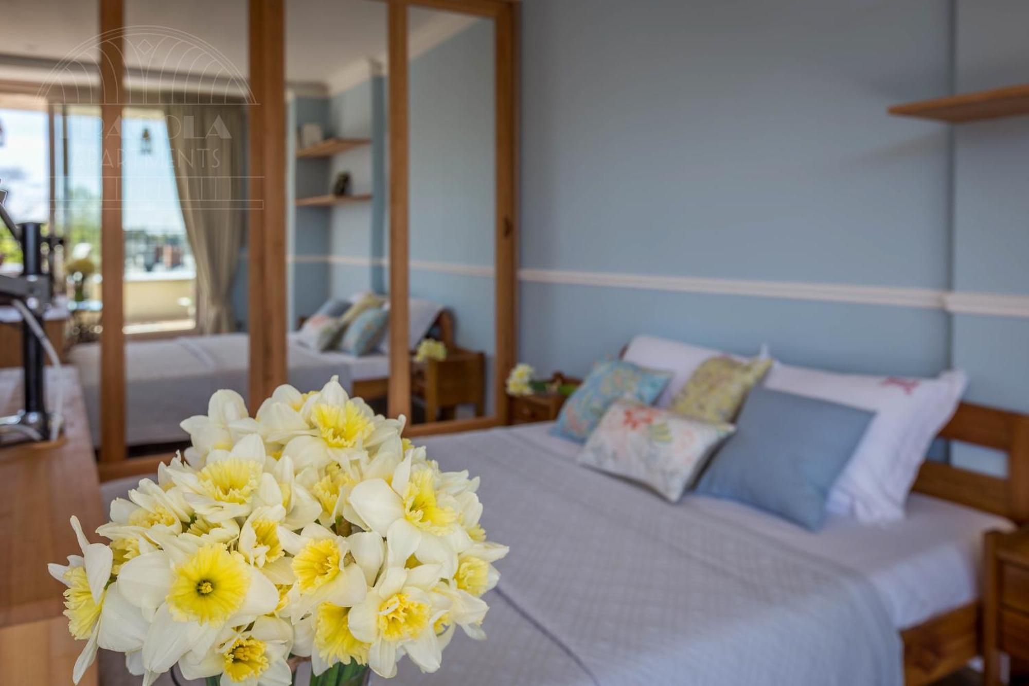 Fragola Old Town Apartment