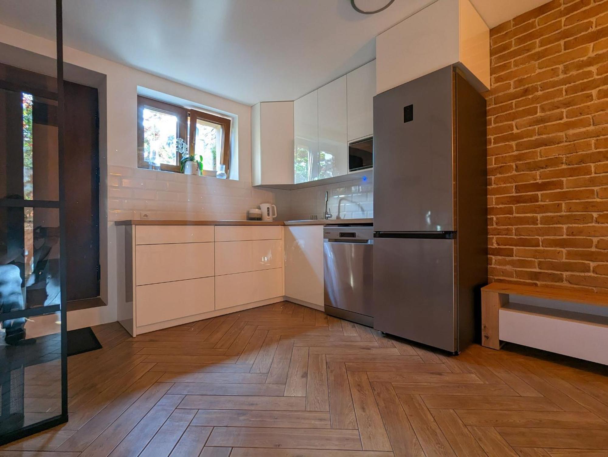 Highstreet Apartment
