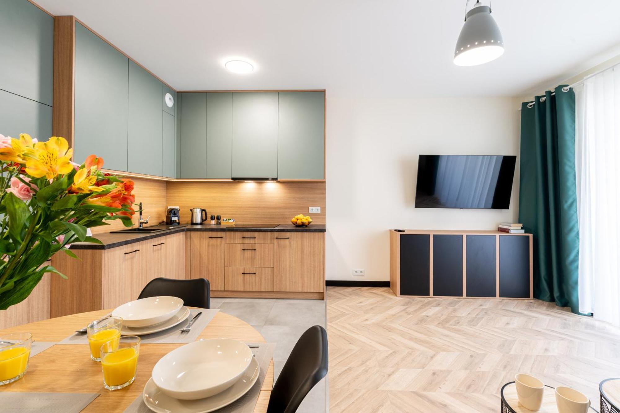 Saska Park Apartment