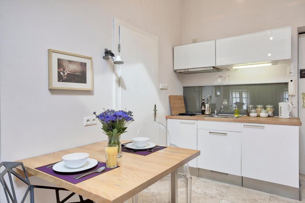 Apartment Tyzenhauz Old Town Krakow