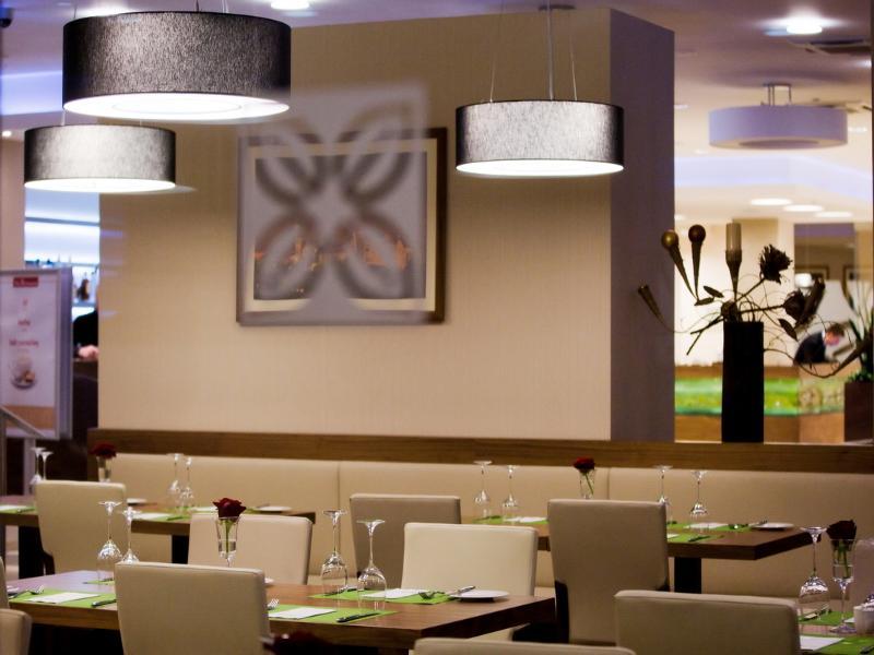 Hilton Garden Hotel 4*