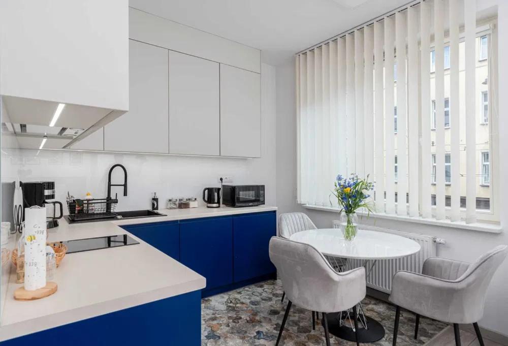 Air-conditioned In The Center, Old Town Apartment *