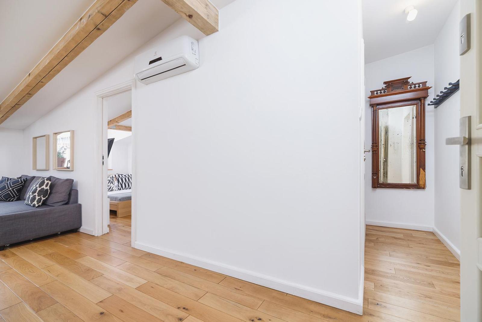 Apartment 2 Bedroom With Terrace- Pilsudskiego 11