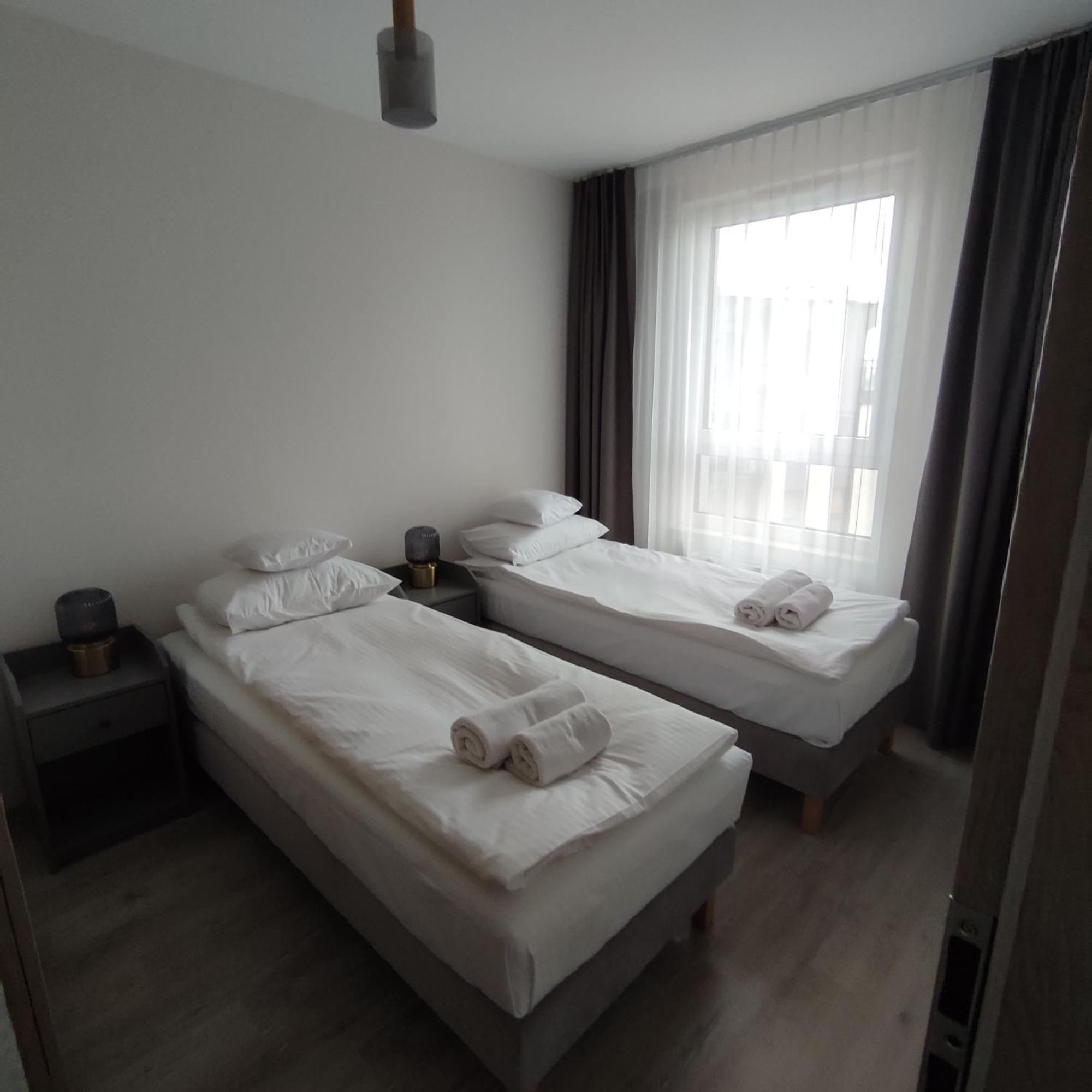 Przy Mogilskiej Z Miejscem Postojowym Apartament *