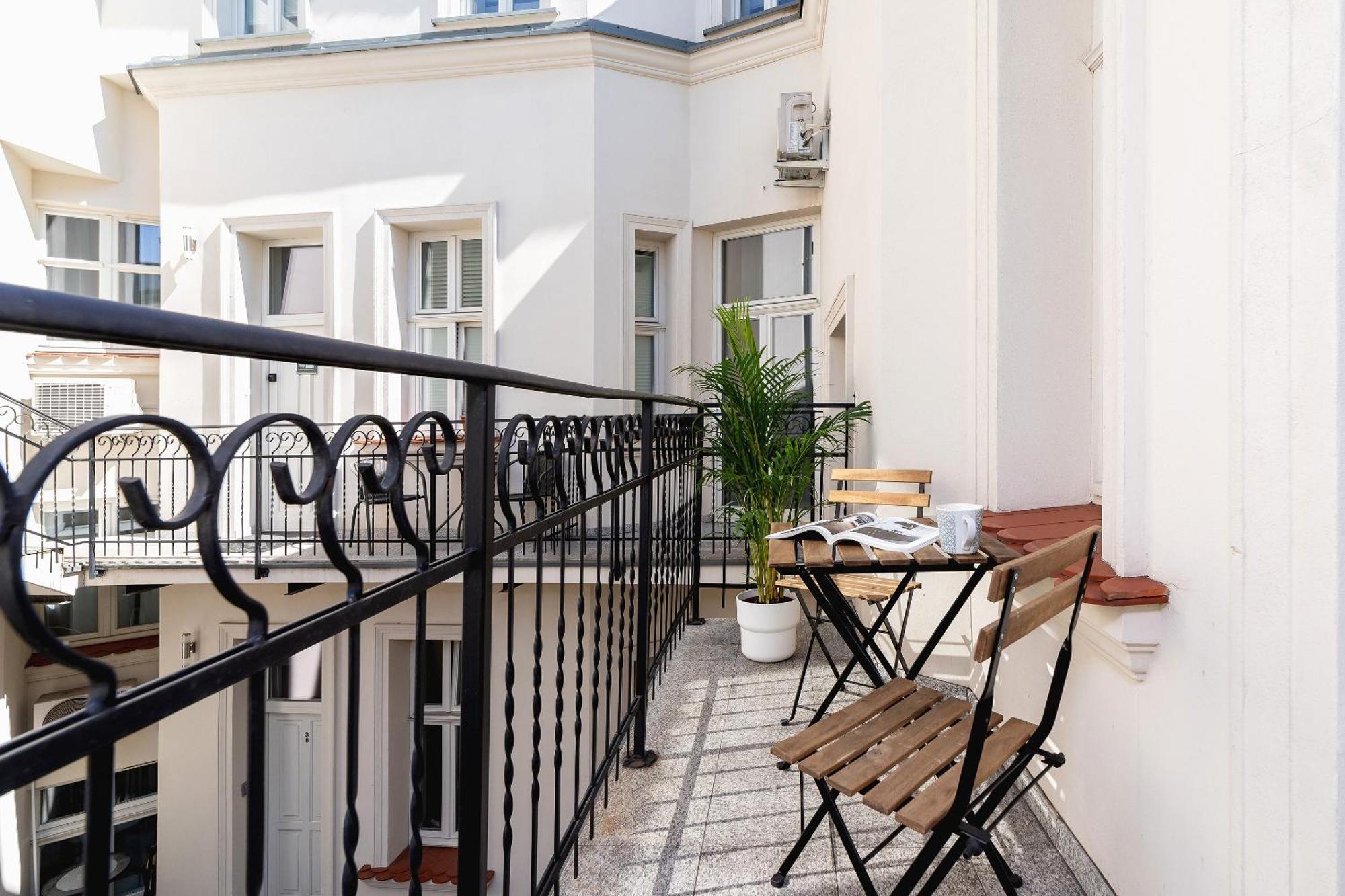 With Balcony - Rakowicka 6 Street Appartement