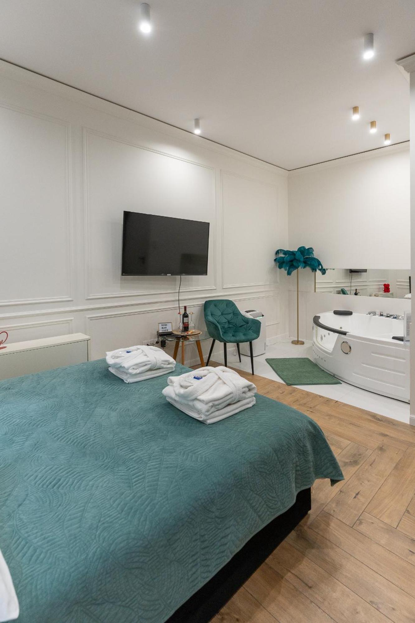Apartamento Shadow Prywatne Jacuzzi Zamoyskiego Cracóvia