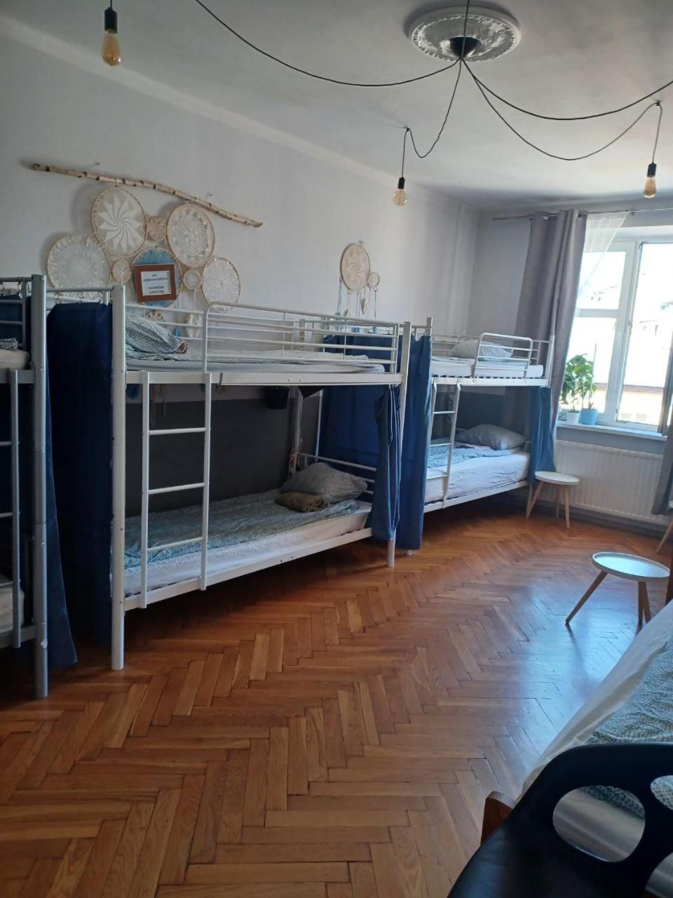 Real Vip Hostel *