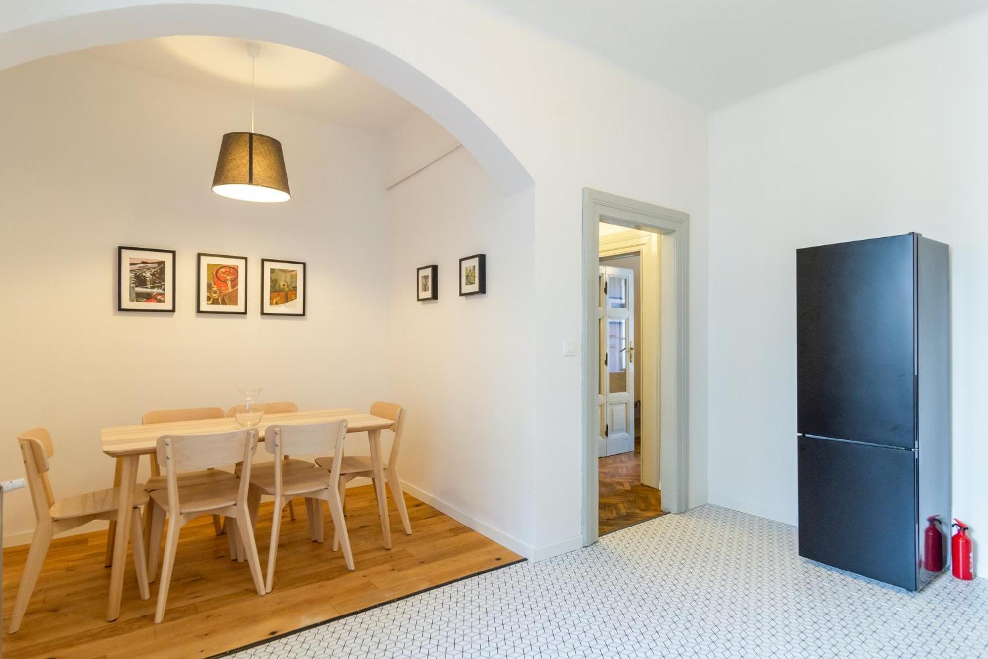 Apartment Vintage Charm,3 Bedrooms,old Town *