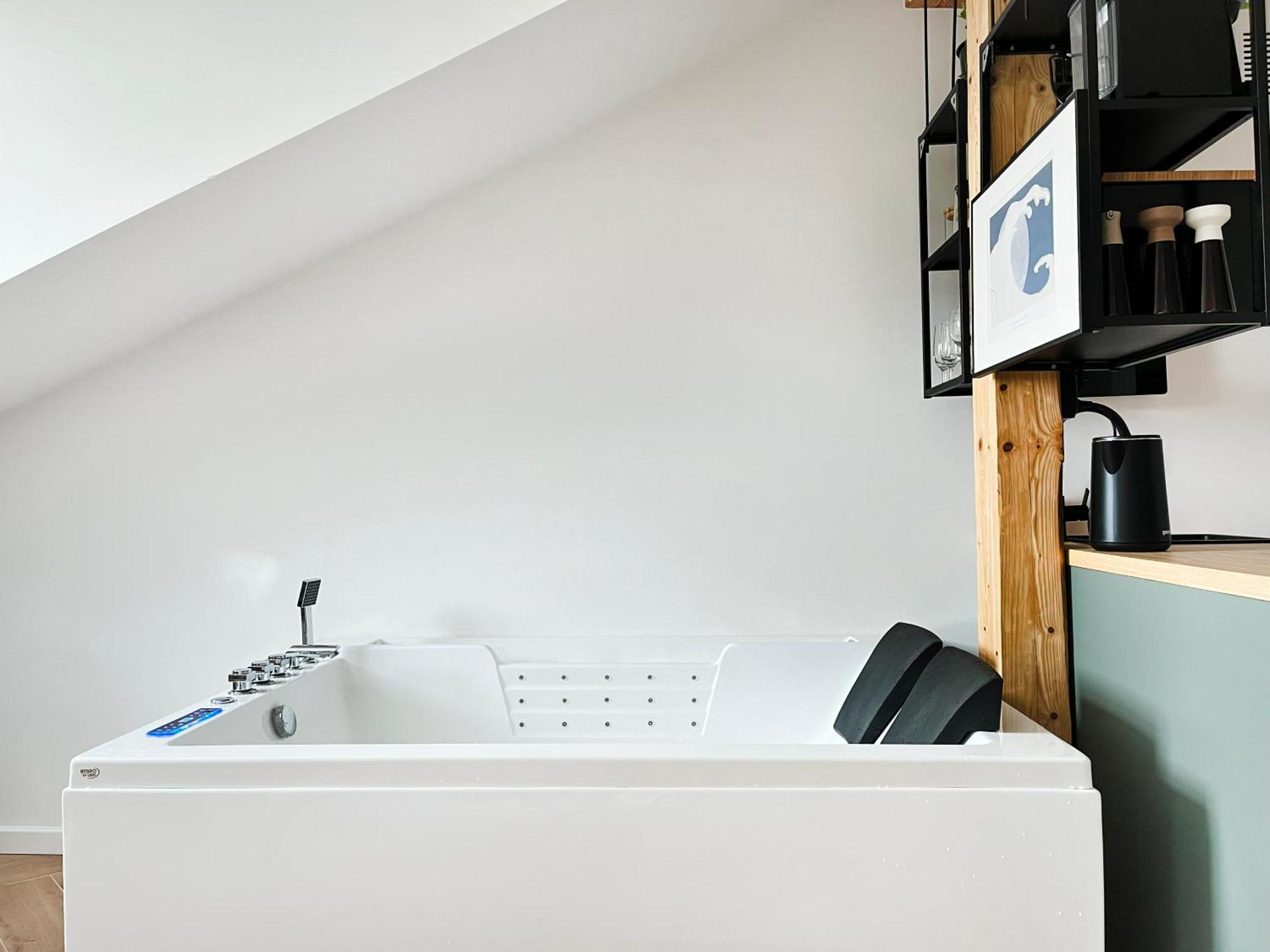 Jacuzzi Premium With Air Conditioning, Main Square Krakow