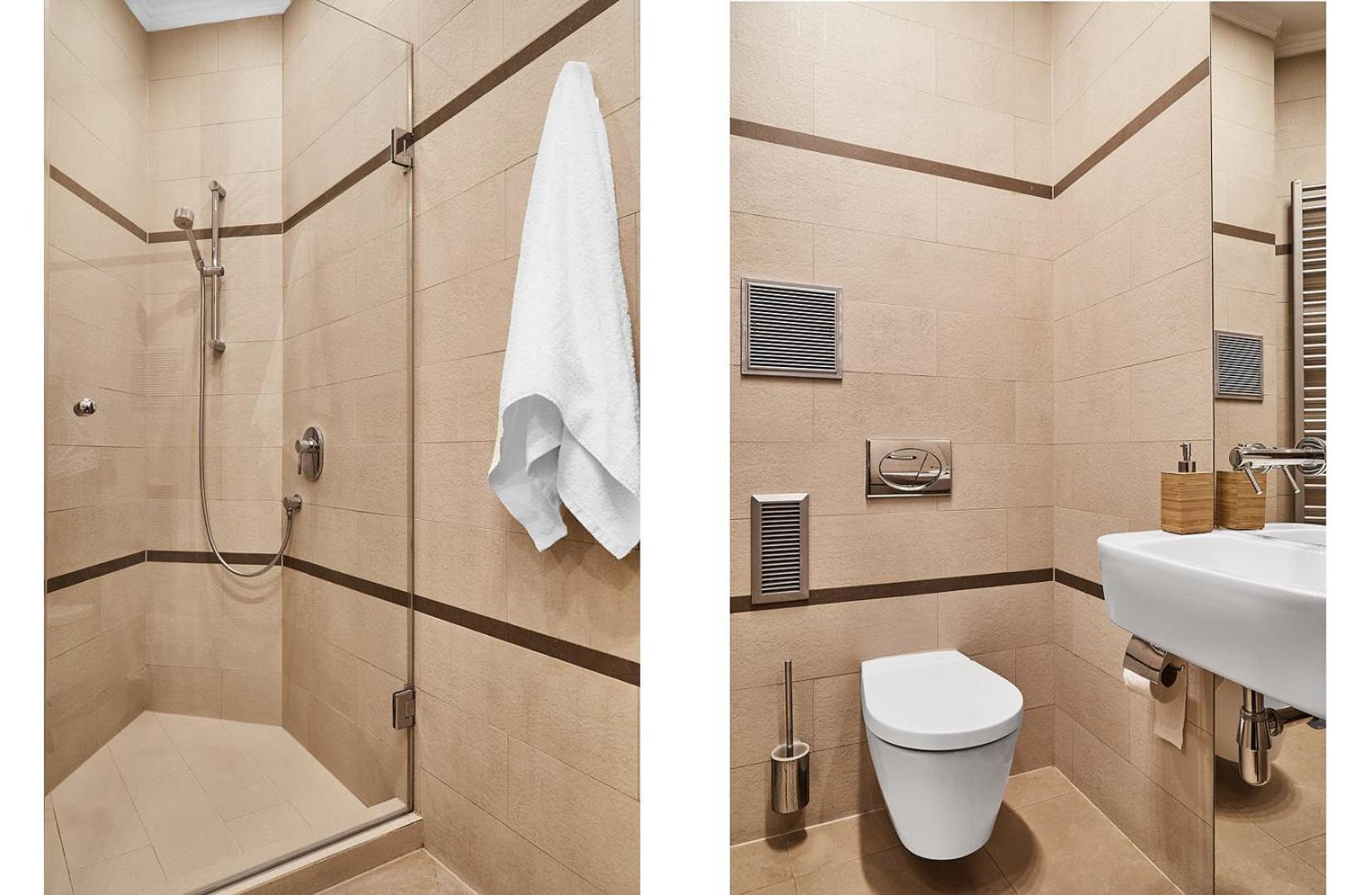 Apartment Collosal 6 Bedroom Slowackiego Avenue Krakow