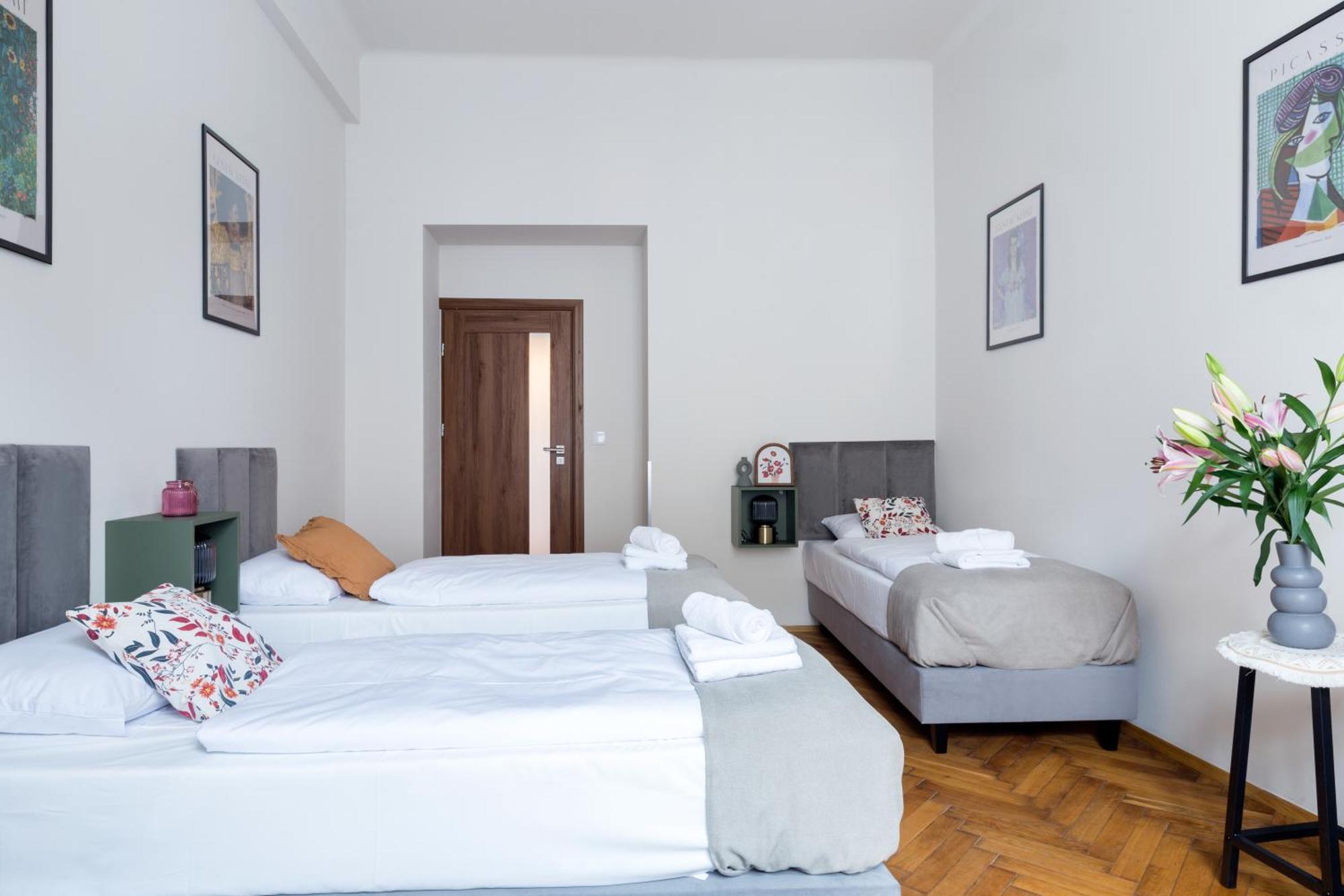 Friendhouse Starovislna Apartment *