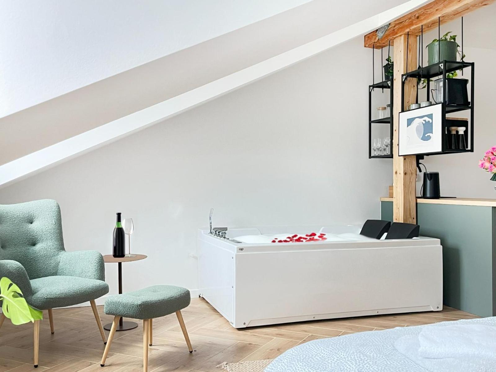 Jacuzzi Premium With Air Conditioning, Main Square Apartment Krakow
