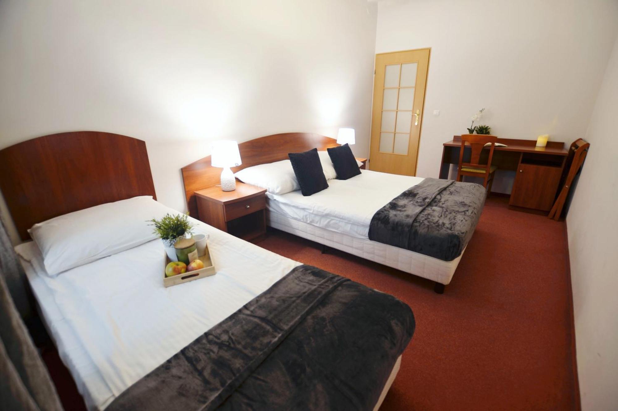 P&j Florianska Appartement *