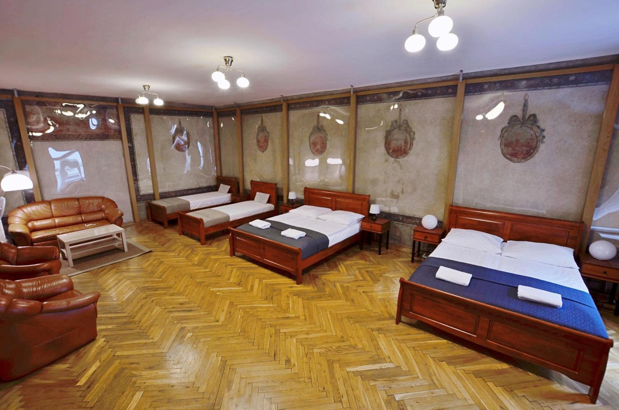 P&j Florianska Appartement