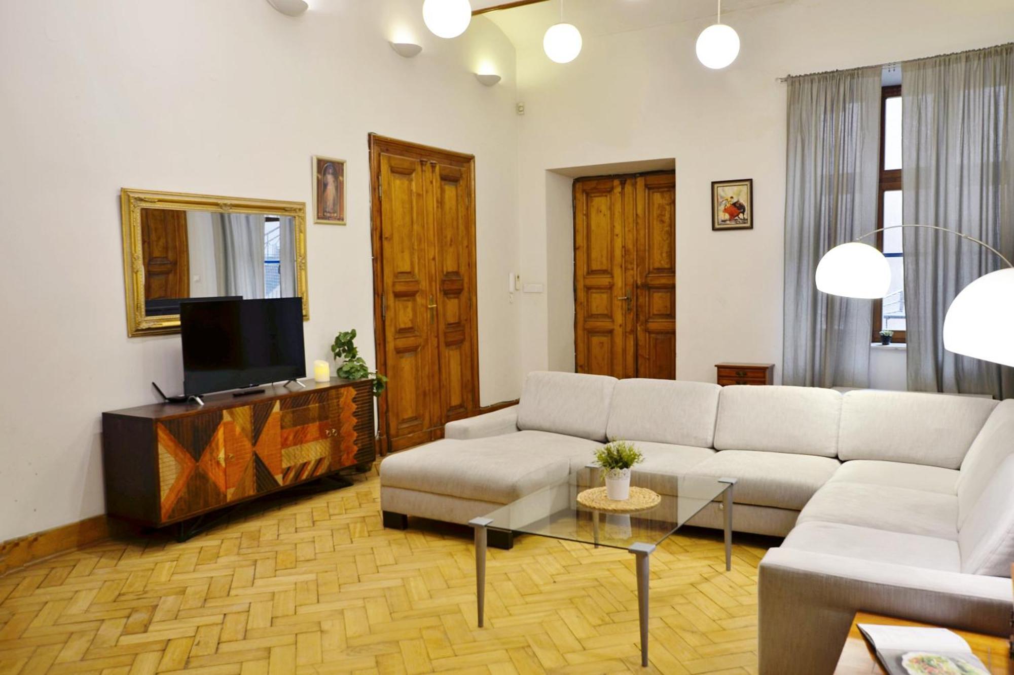 P&j Florianska Appartement *