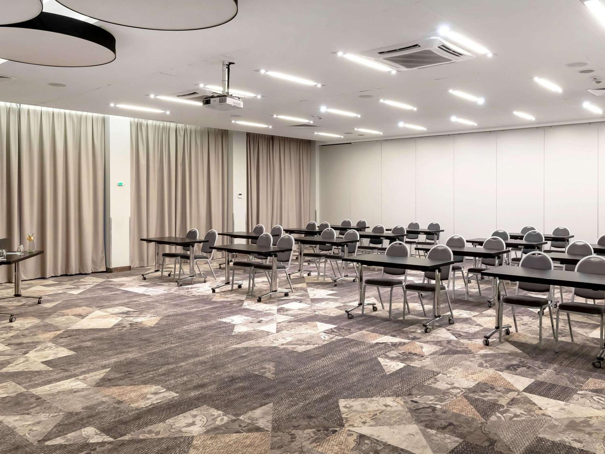 Novotel City West Hotel