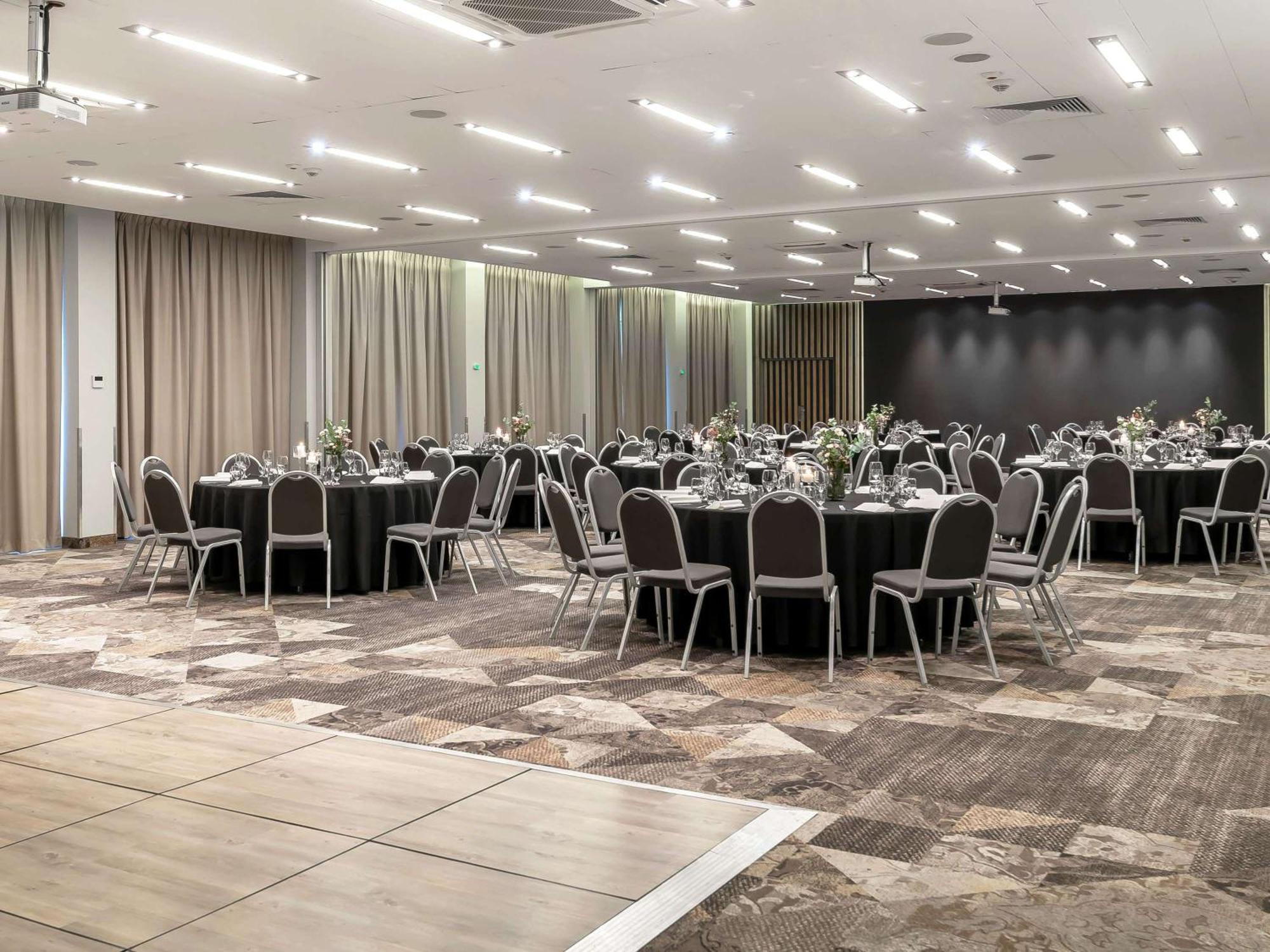 Hotel Novotel City West