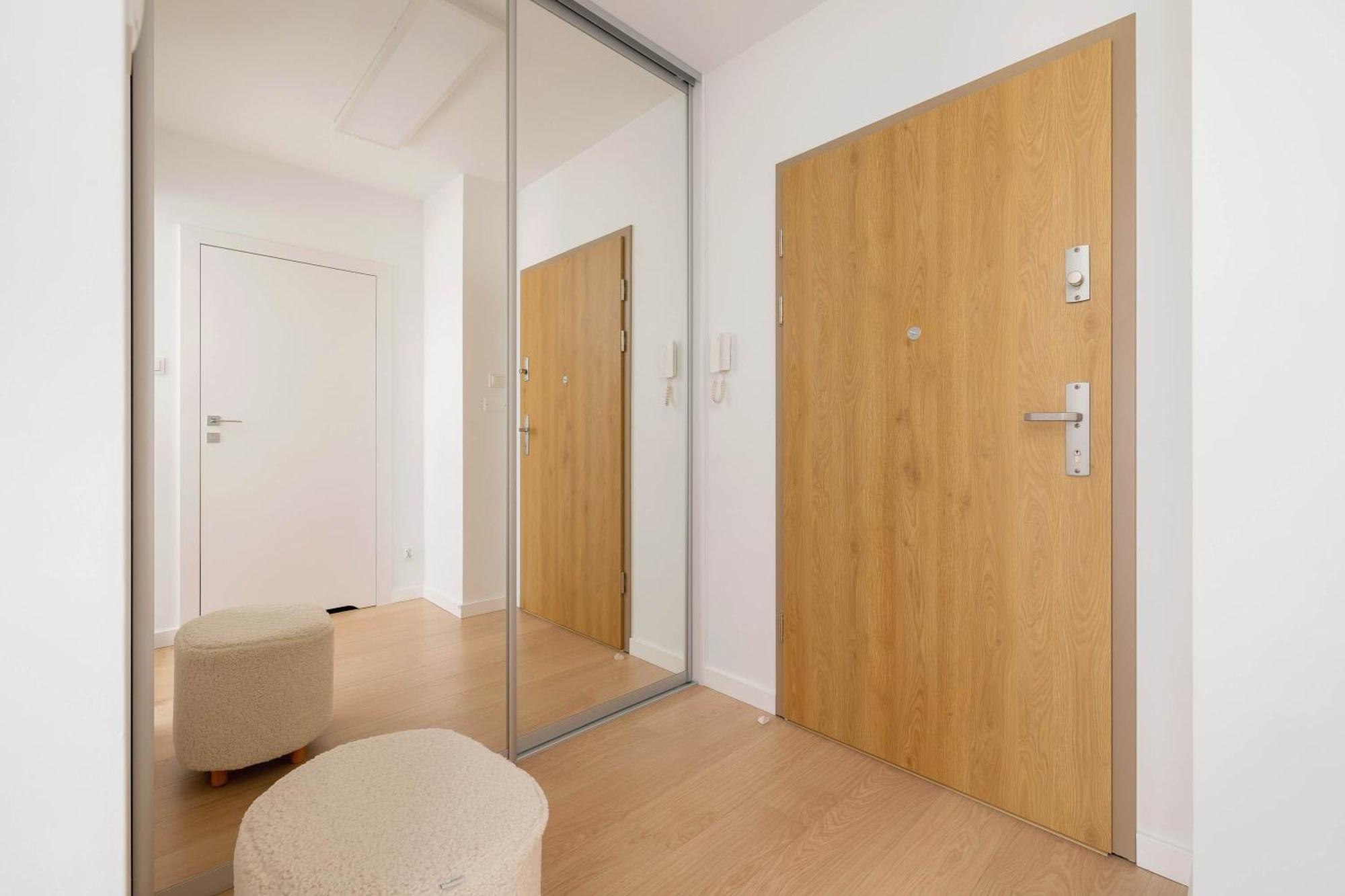 Atmospheric With Parking By Renters Krakow