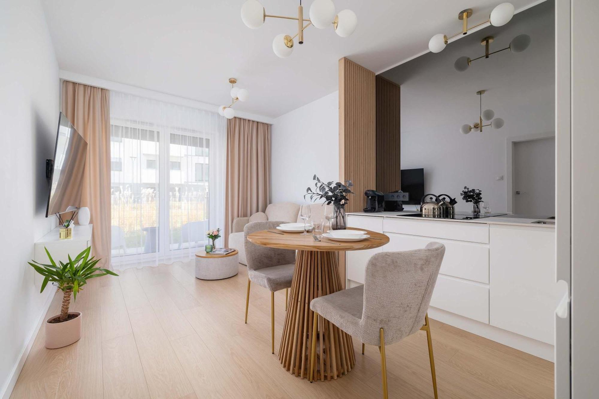 Atmospheric With Parking By Renters