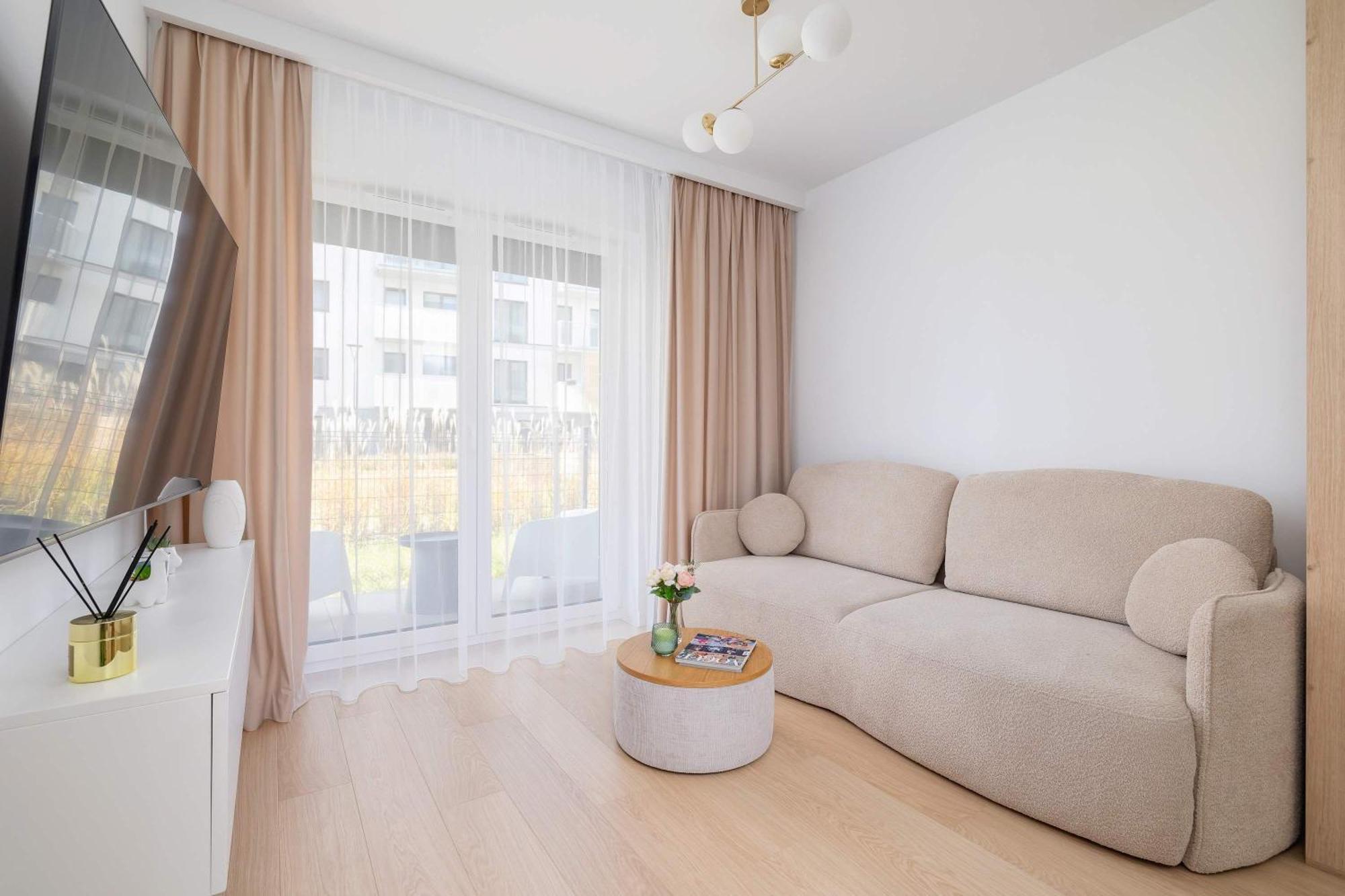 Atmospheric With Parking By Renters