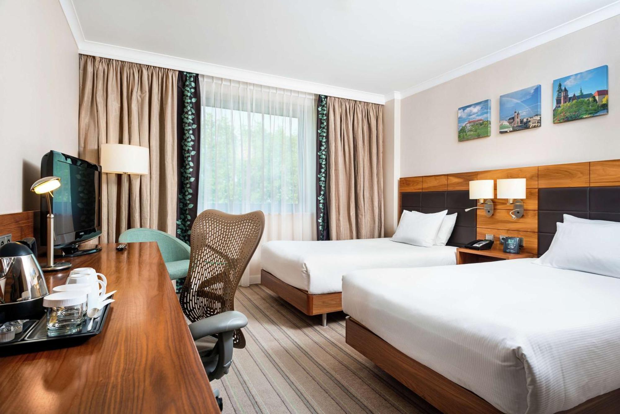 Hilton Garden Hotel 4*