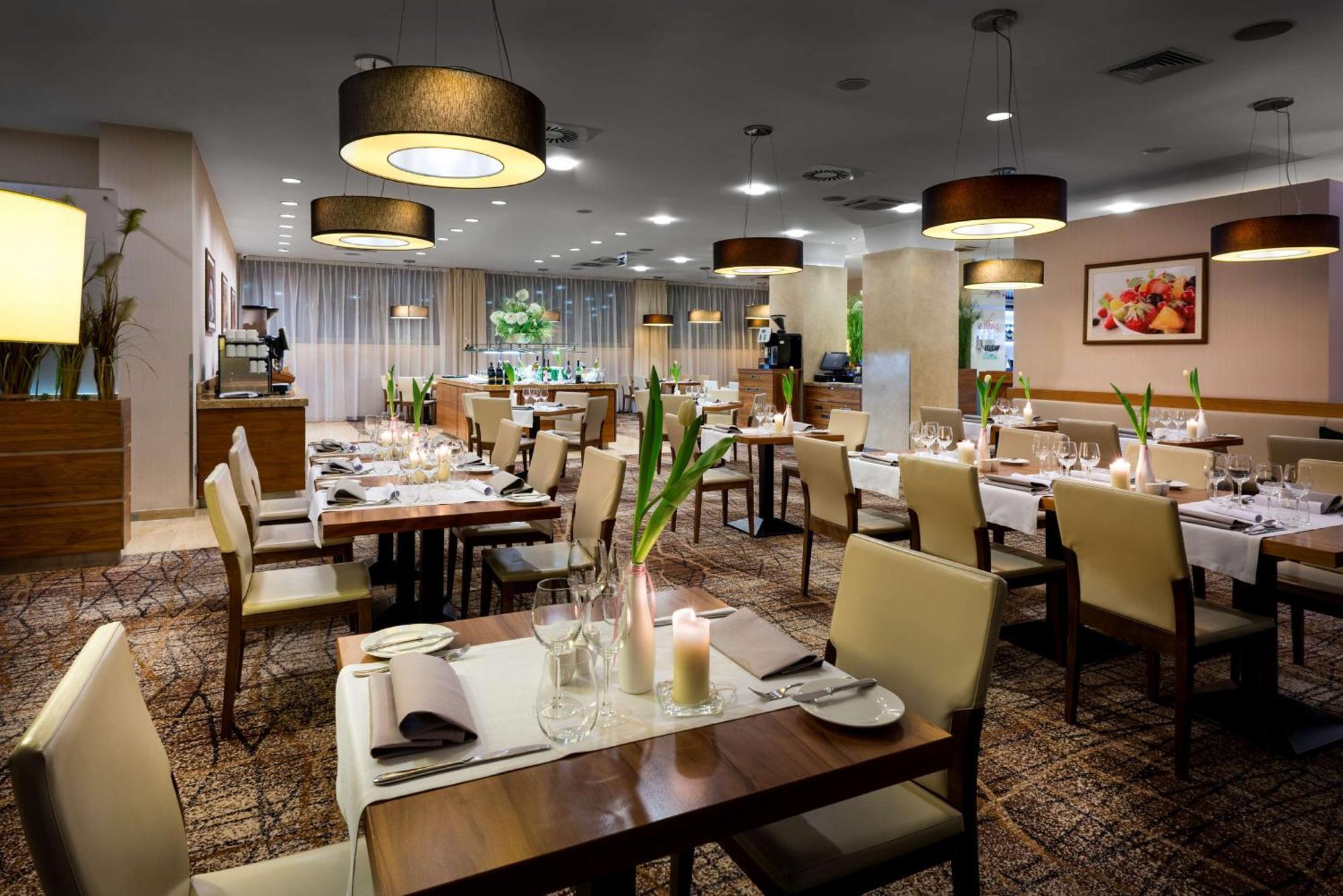Hilton Garden Hotel 4*