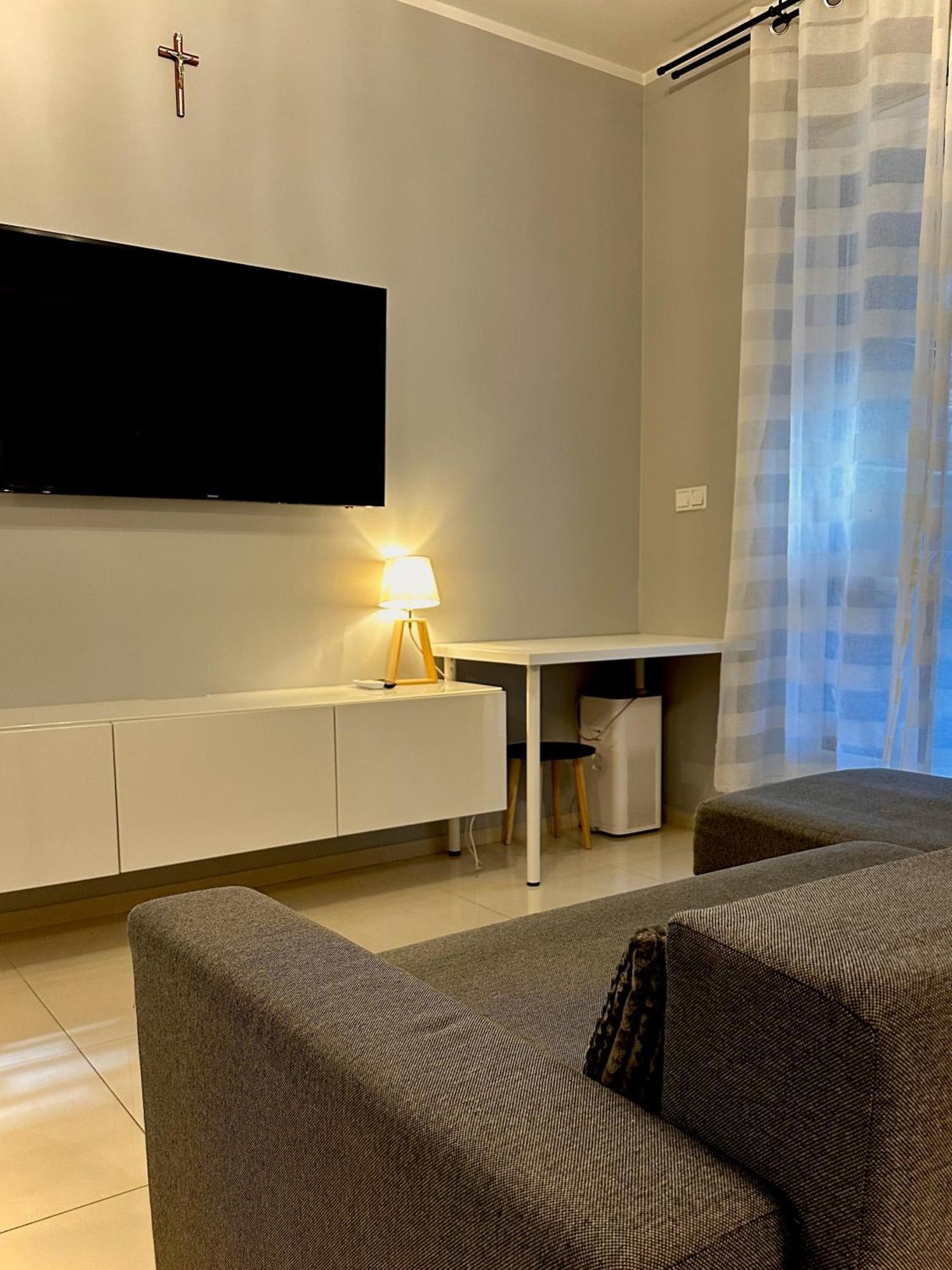 Apartment Premium Studio At The River *