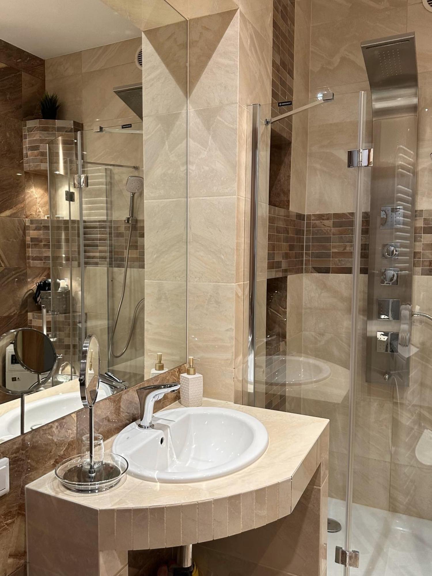Apartment Premium Studio At The River *