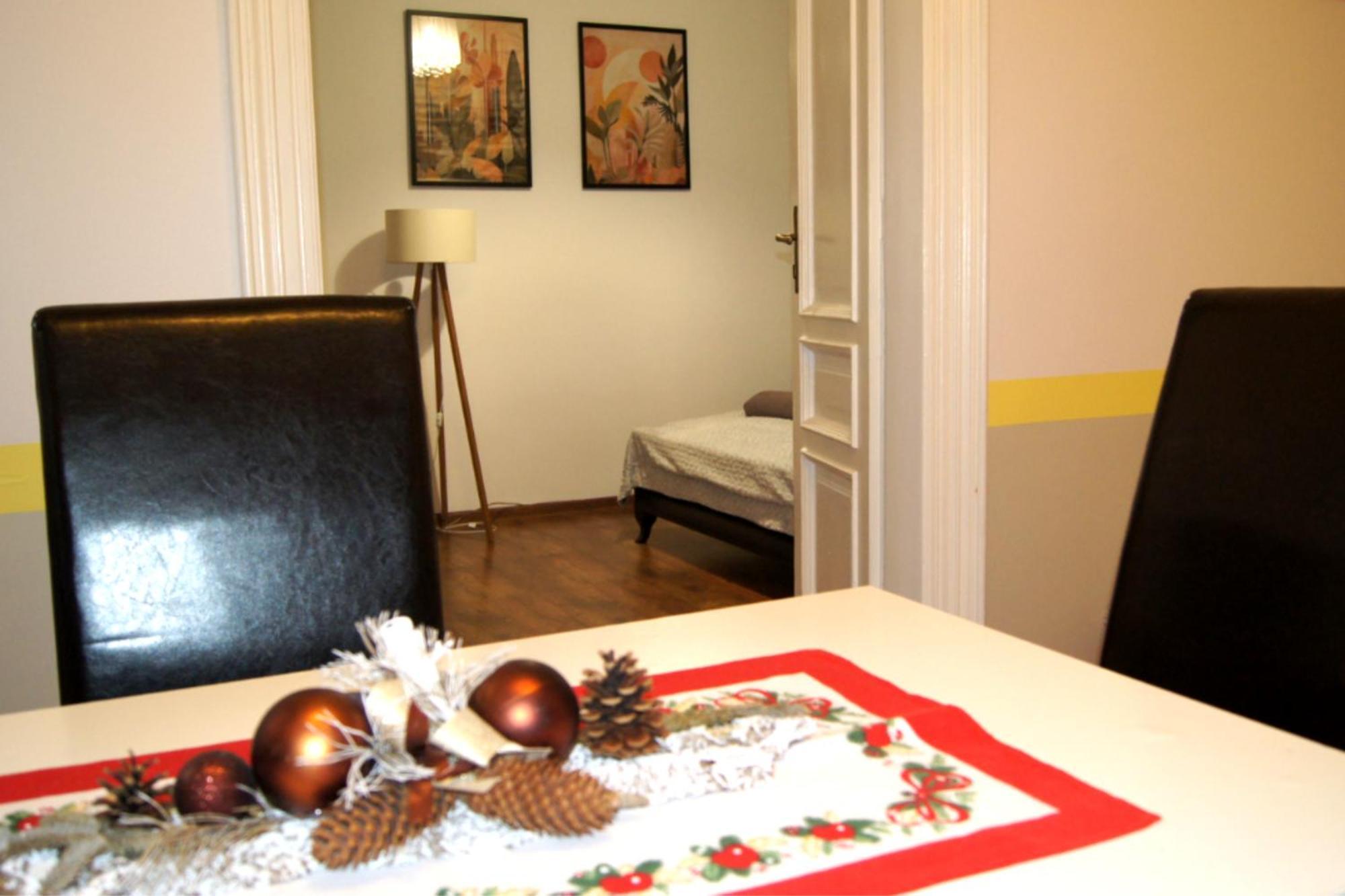 Cozy Old Town Apartment