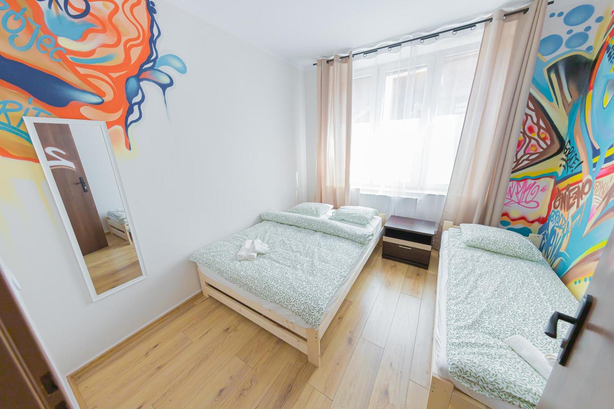 Graffiti Hostel *