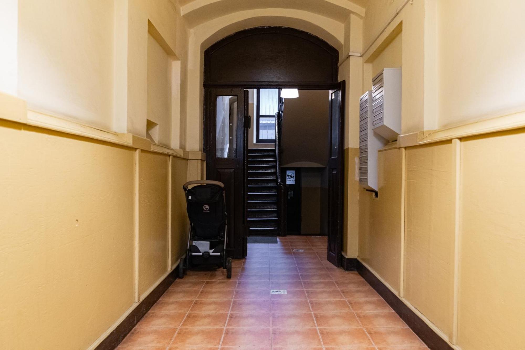 Apartment Old Town Emerald
