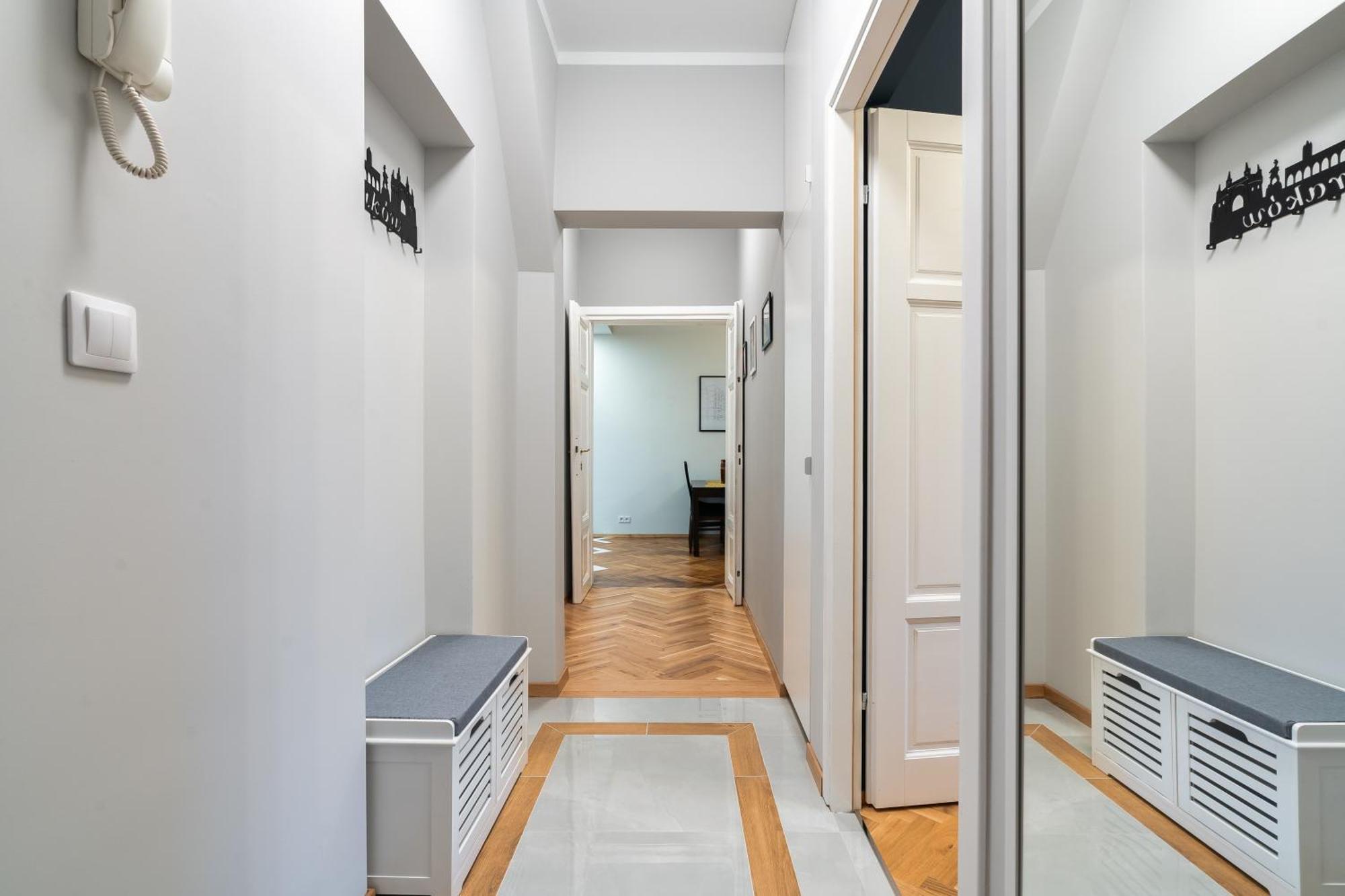 Apartment Old Town Emerald *