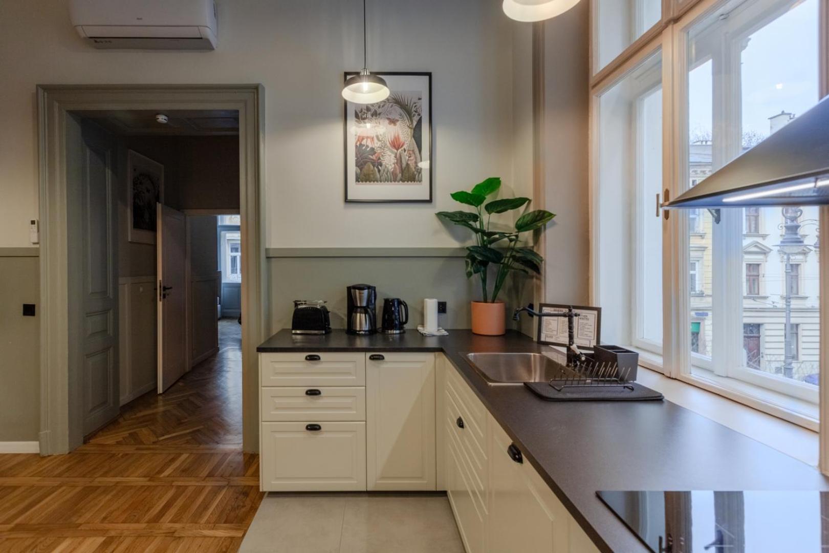 Modern Pilsudskiego Street Appartement Krakau