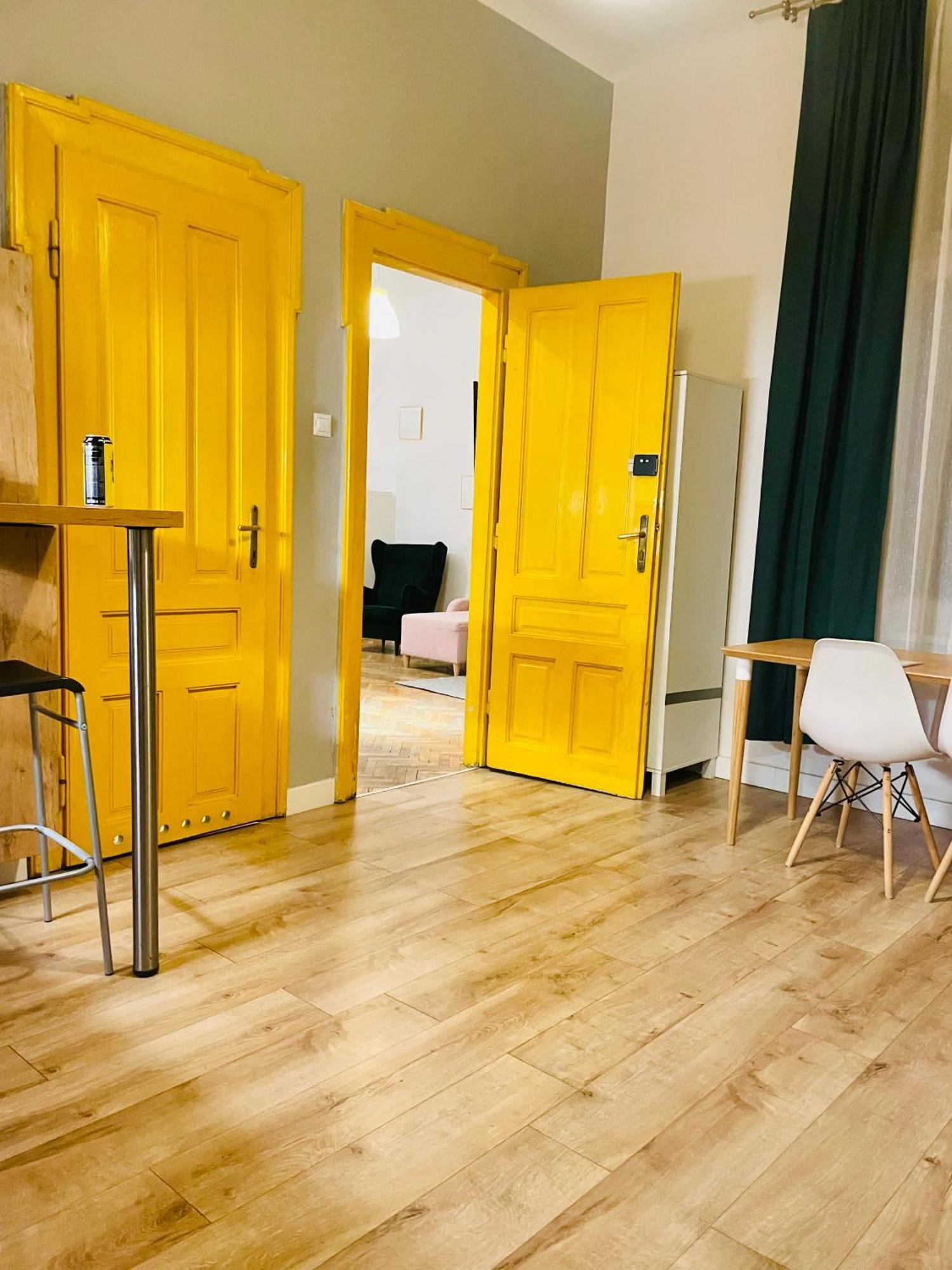 Roller Hotel apartamentowy *