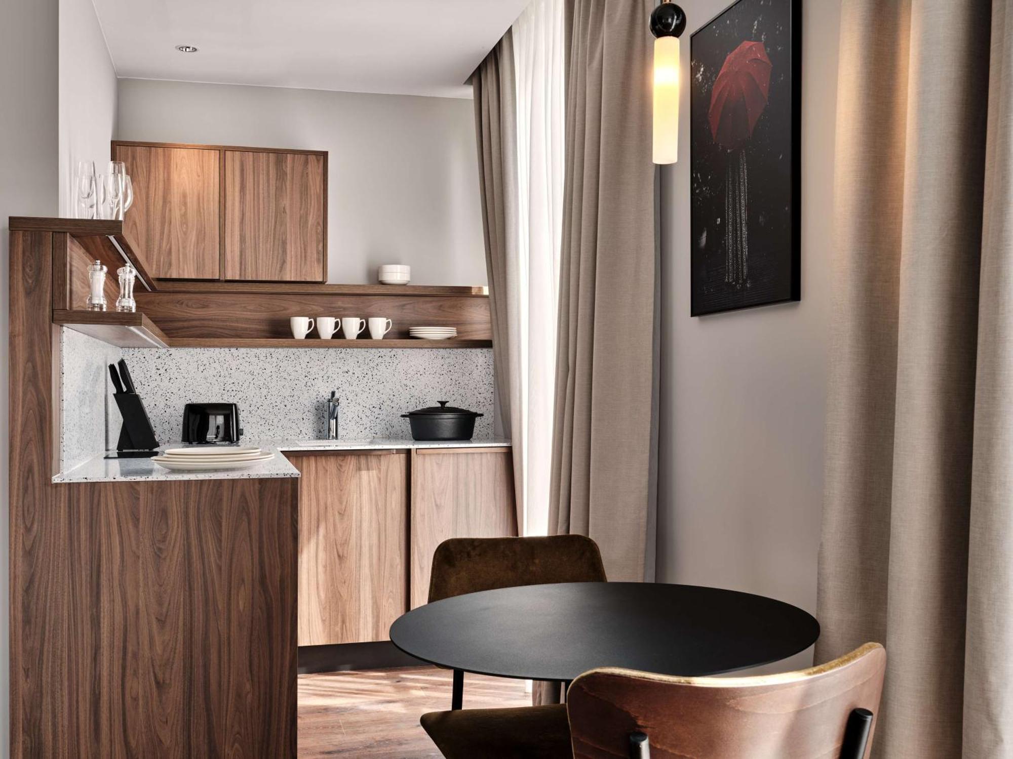 Radisson Red & Radisson Red Apartments, 4* Krakau