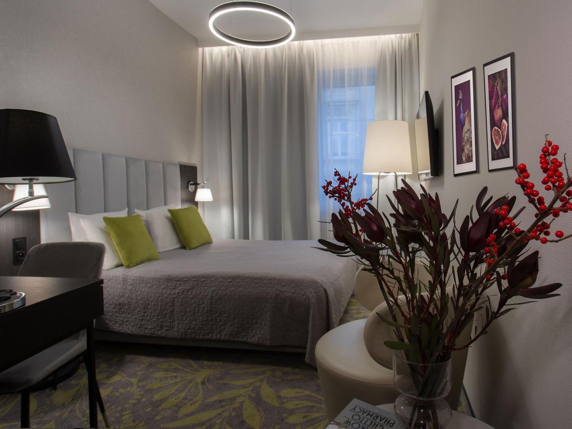 Atrium Hotel 3*