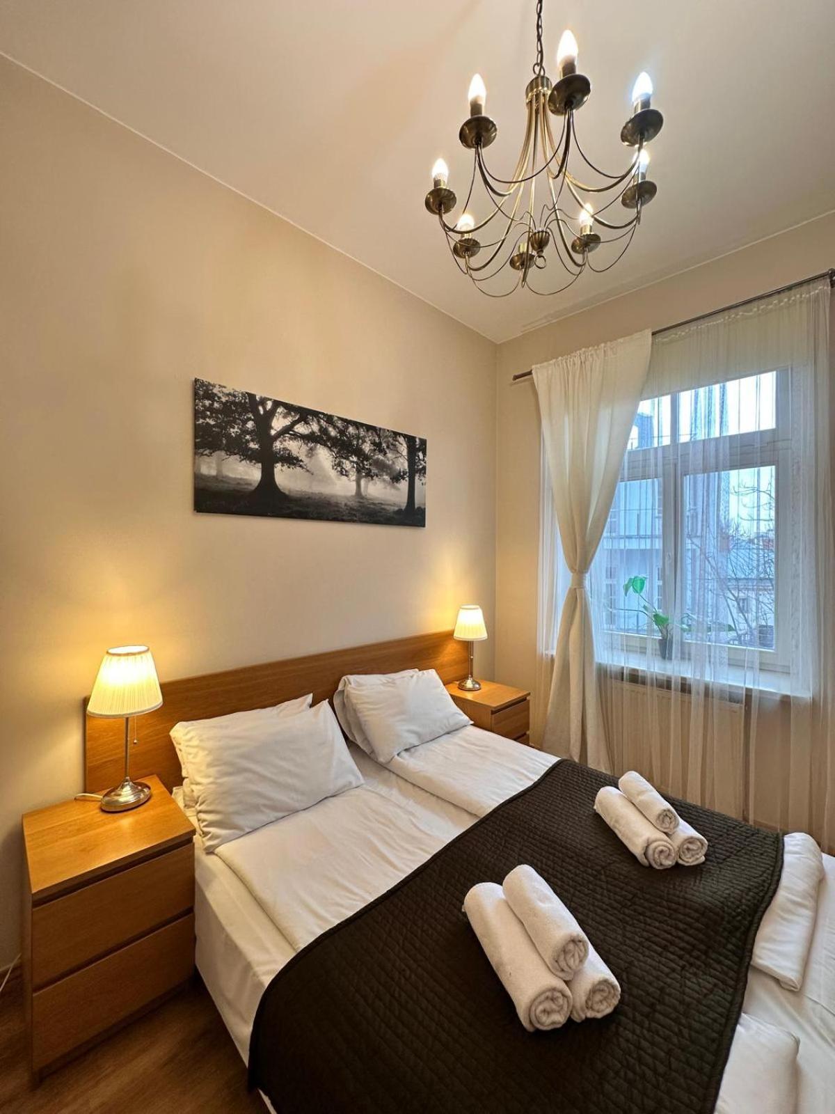 Apartment Mikolajska With Lift