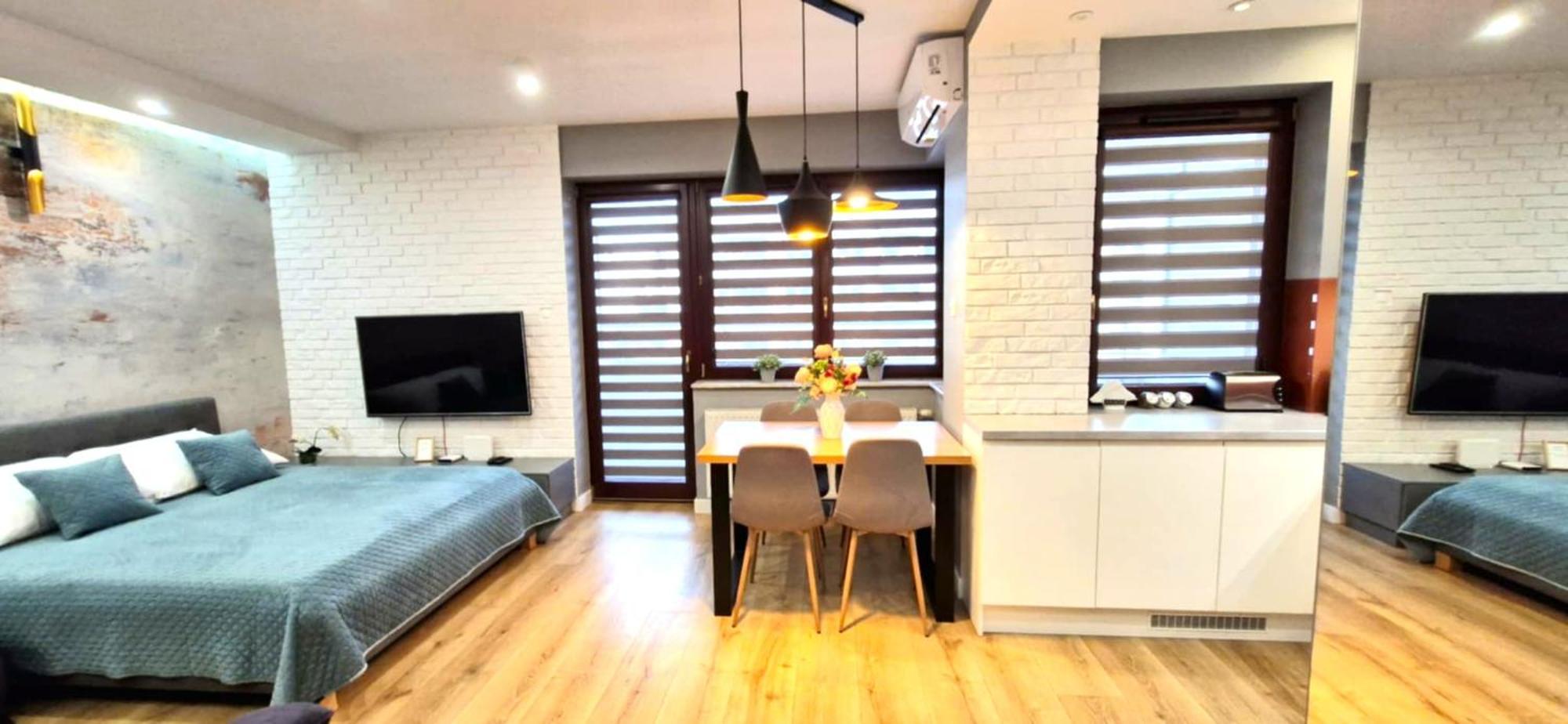 Luxury Blue Cascade Downtown Balcony Apartment Krakow