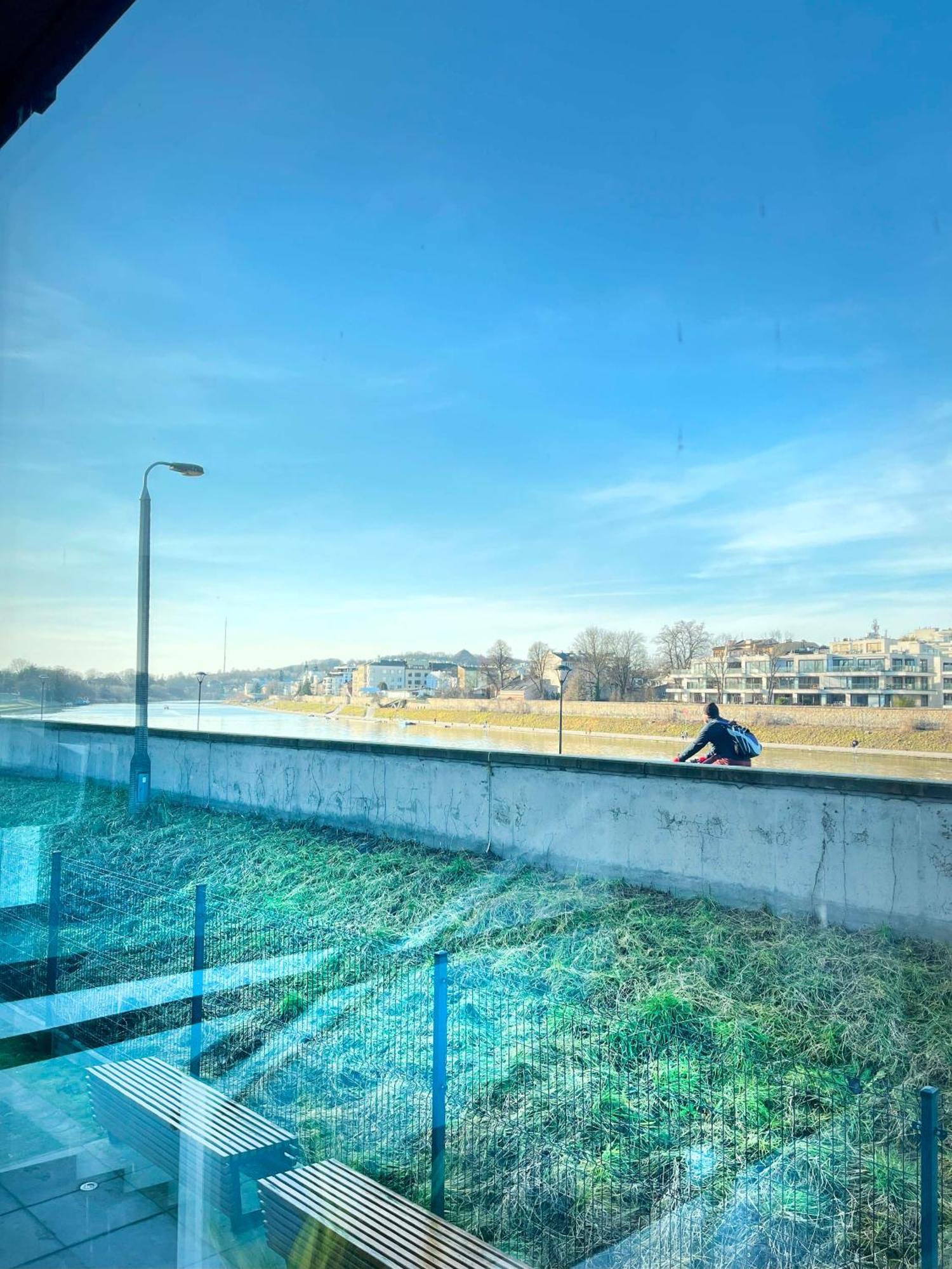 With Terrace And Two Bedrooms, Cracow Vistula Boulevards Apartment *