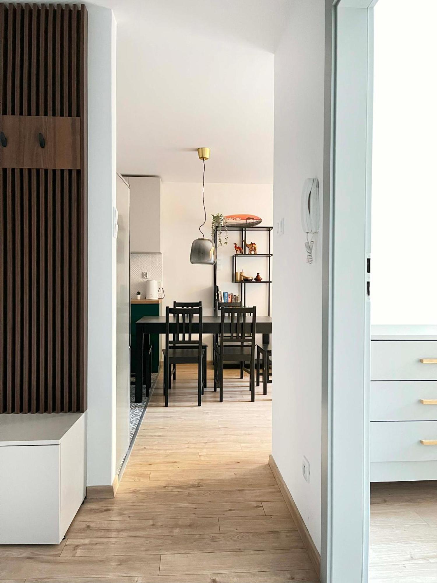 With Terrace And Two Bedrooms, Cracow Vistula Boulevards Apartment *