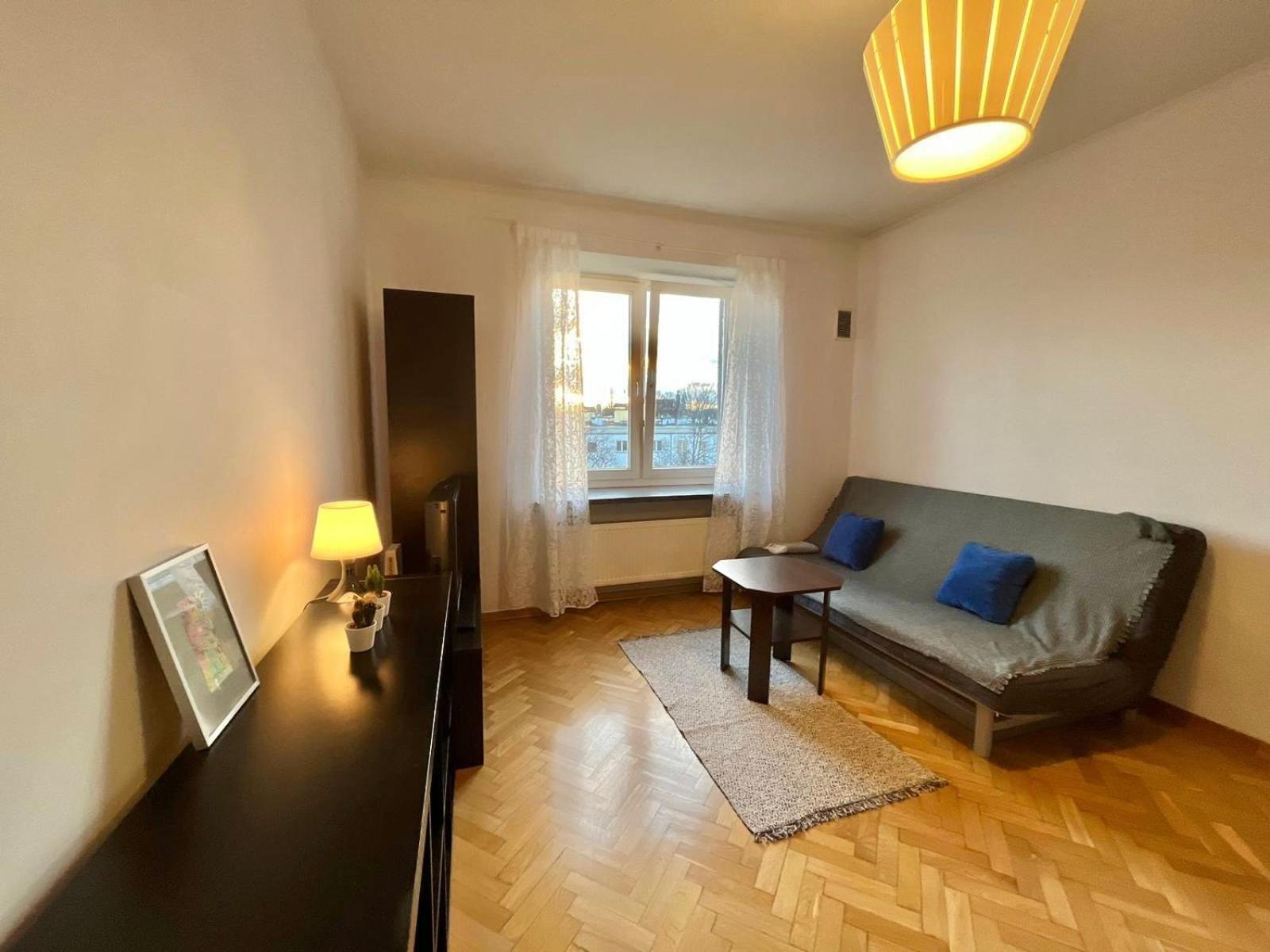 Old Town Apartment *