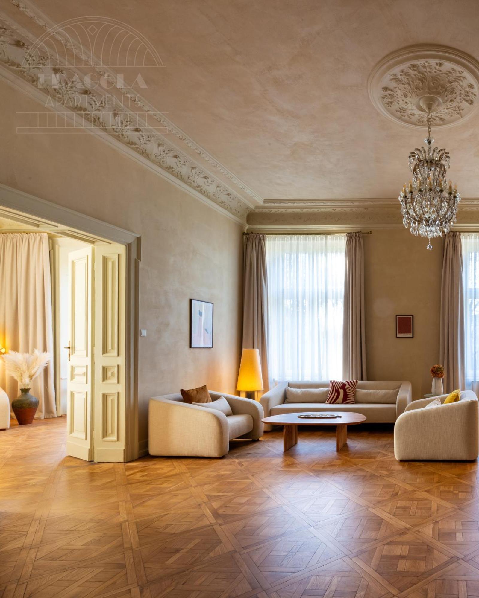 Fragola Old Town Apartment
