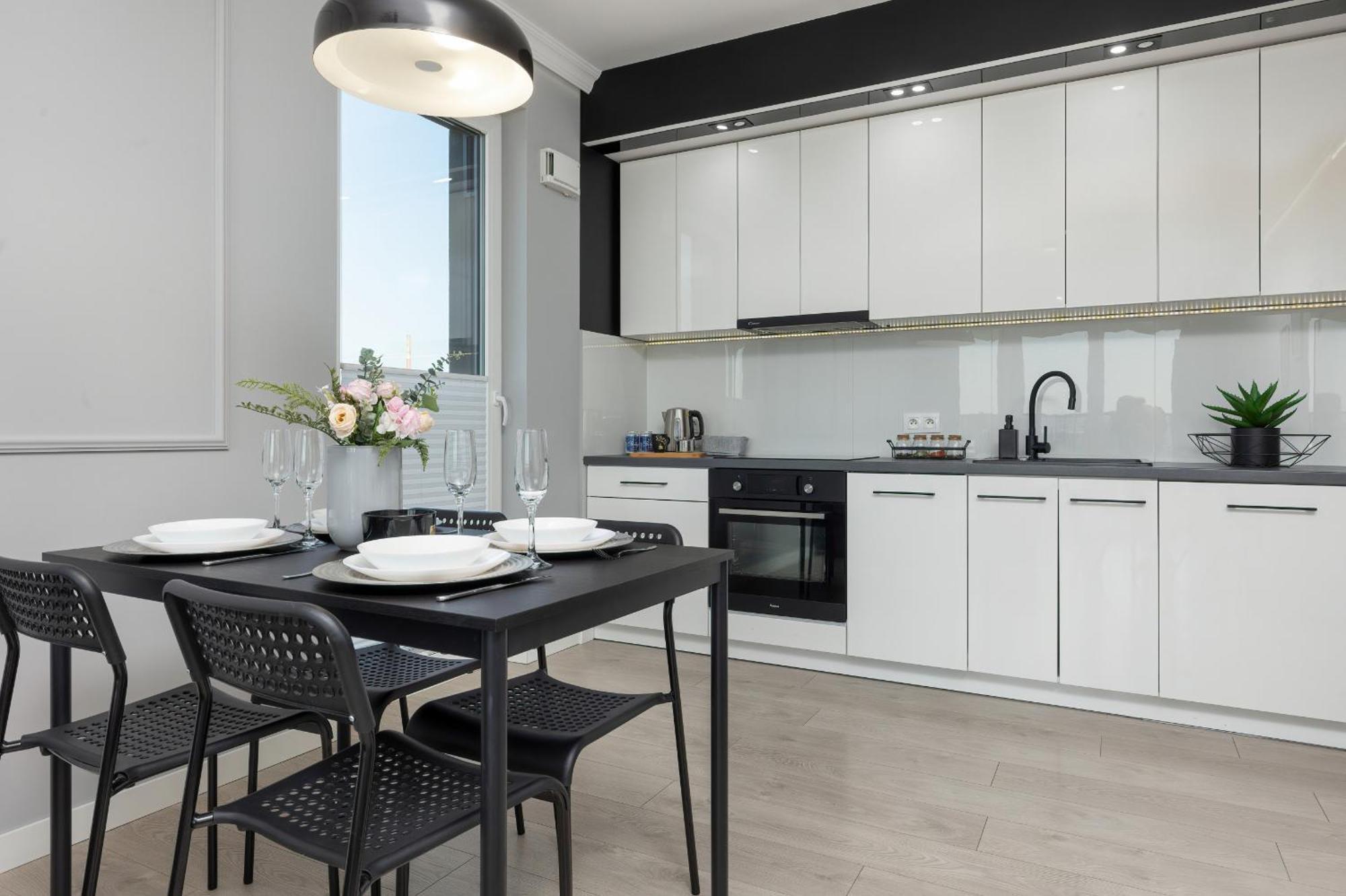 Podgorze Lipska Pet-friendly With Balcony And Parking By Renters Prestige Apartament Kraków