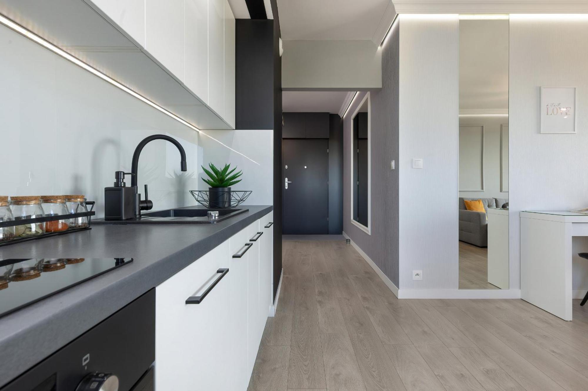 Podgorze Lipska Pet-friendly With Balcony And Parking By Renters Prestige * Kraków