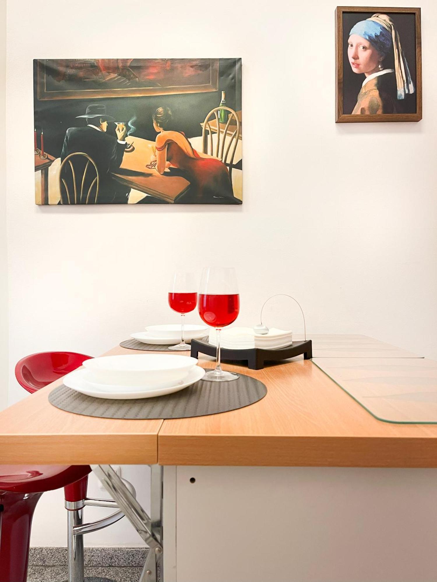 Quiet In Krakow, Main Station Apartment *