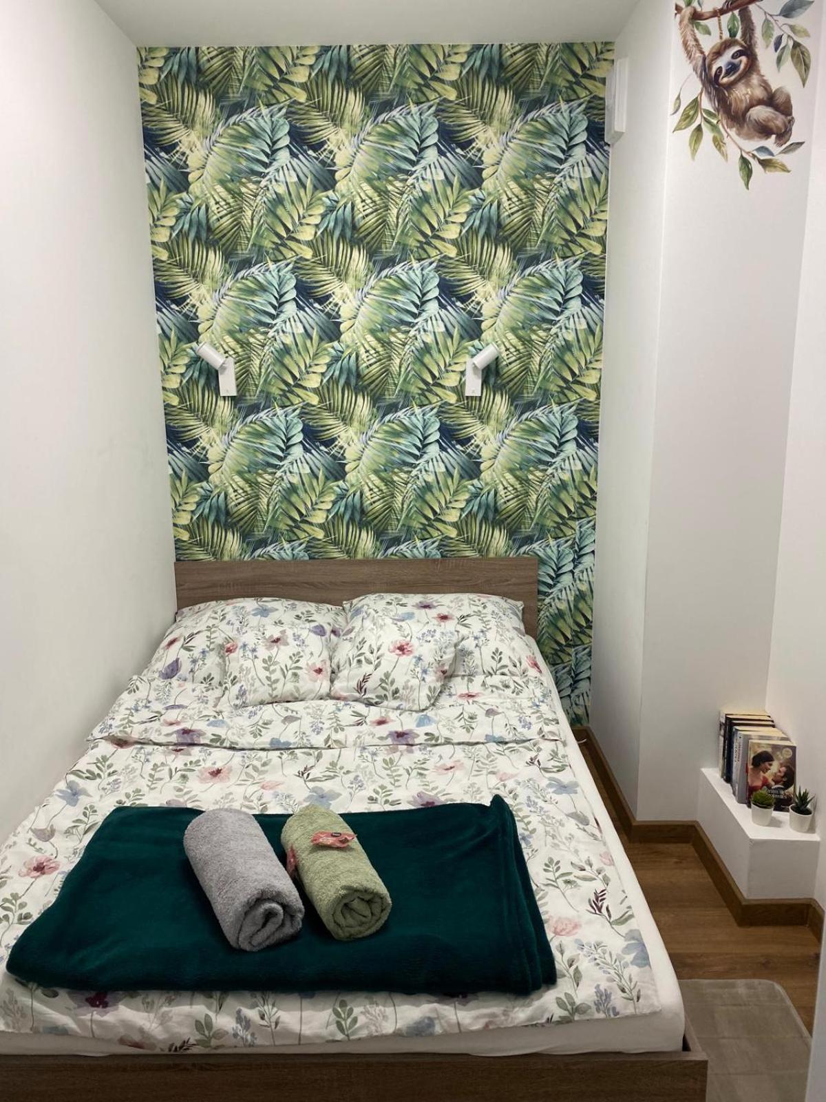 Apartment Em *
